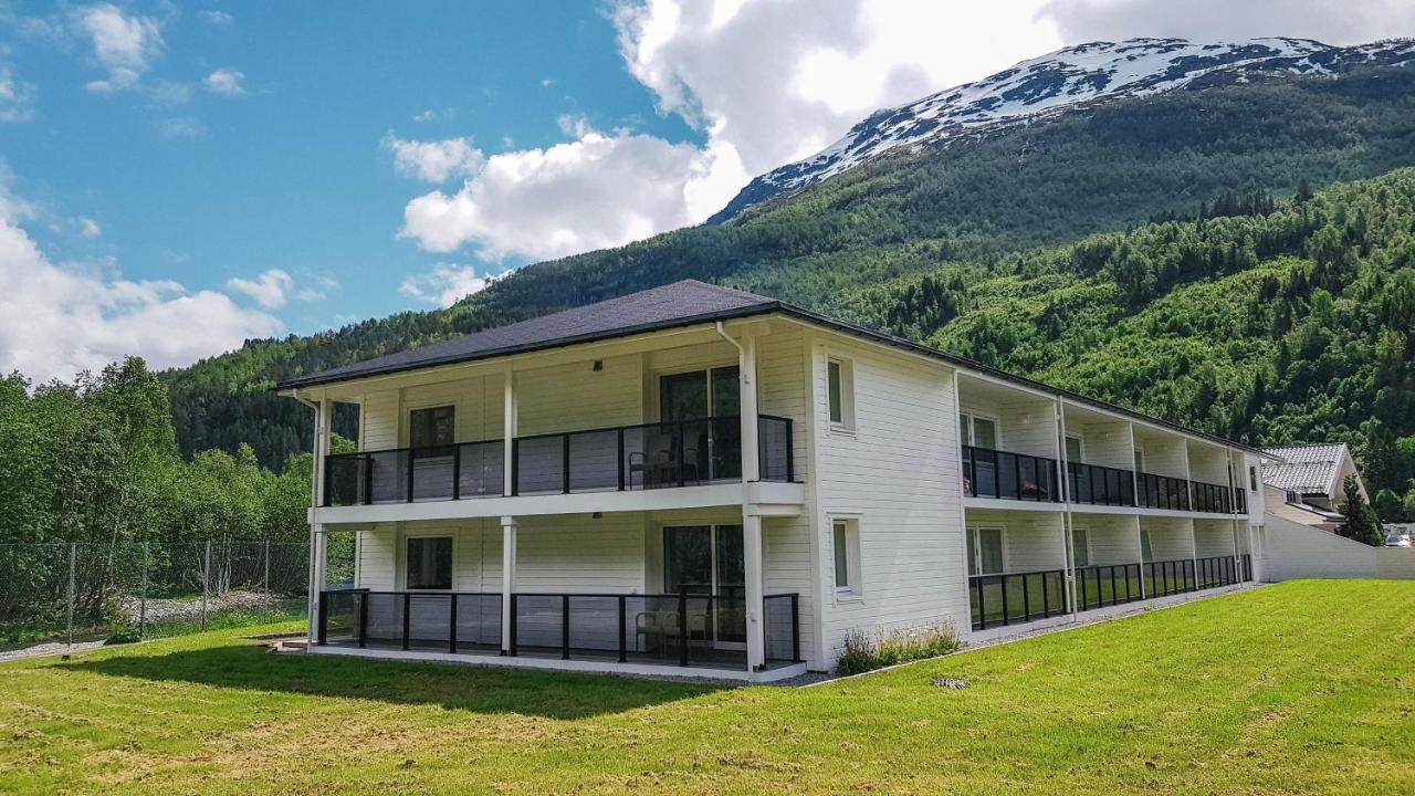 Loen Apartments Bagian luar foto