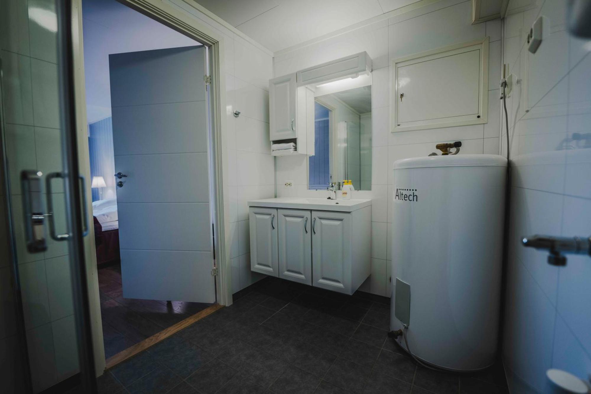 Loen Apartments Bagian luar foto